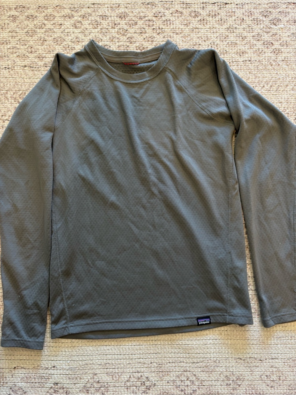 Patagonia Capilene Baselayer  Long-Sleeve Crew, grey color, good condition.